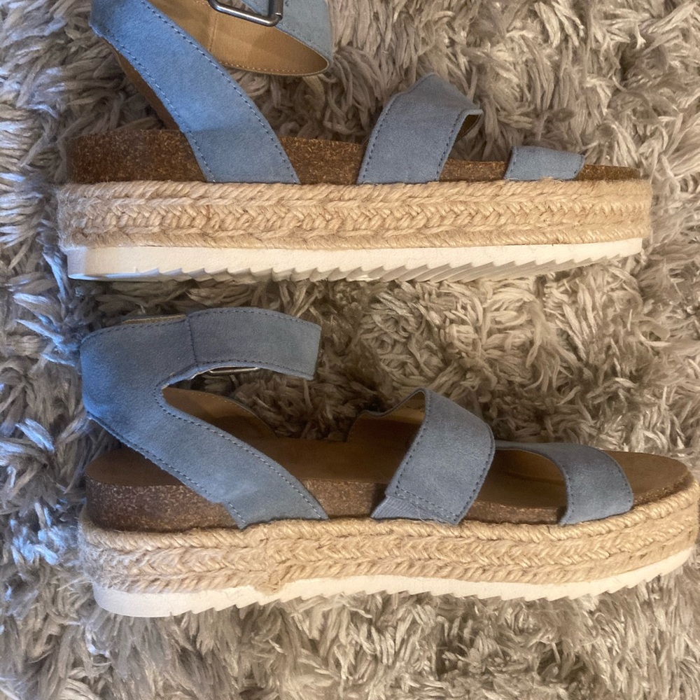 Universal thread Target espadrille sandals 8